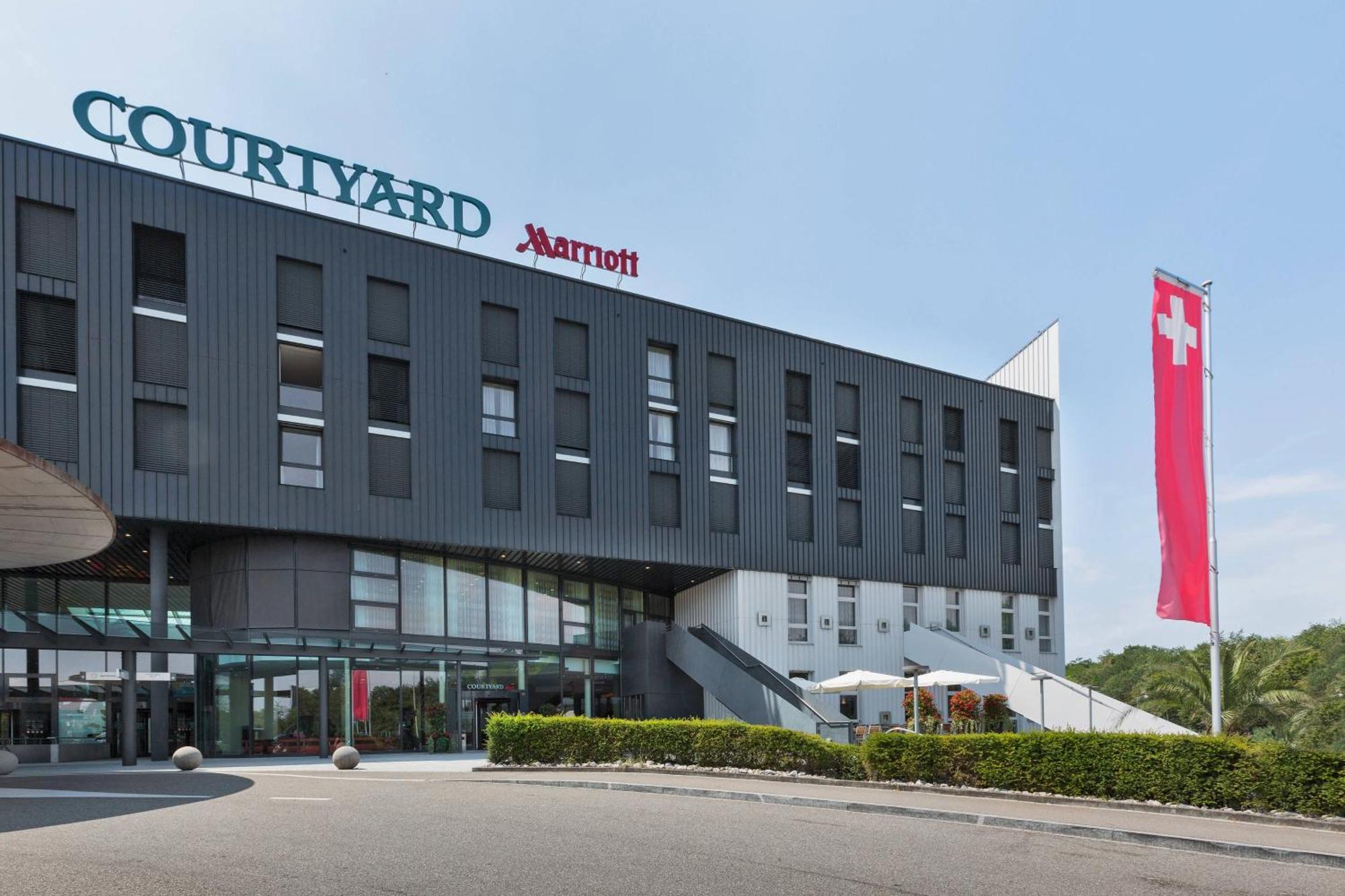 Courtyard By Marriott Basel Hotel Pratteln Exterior photo