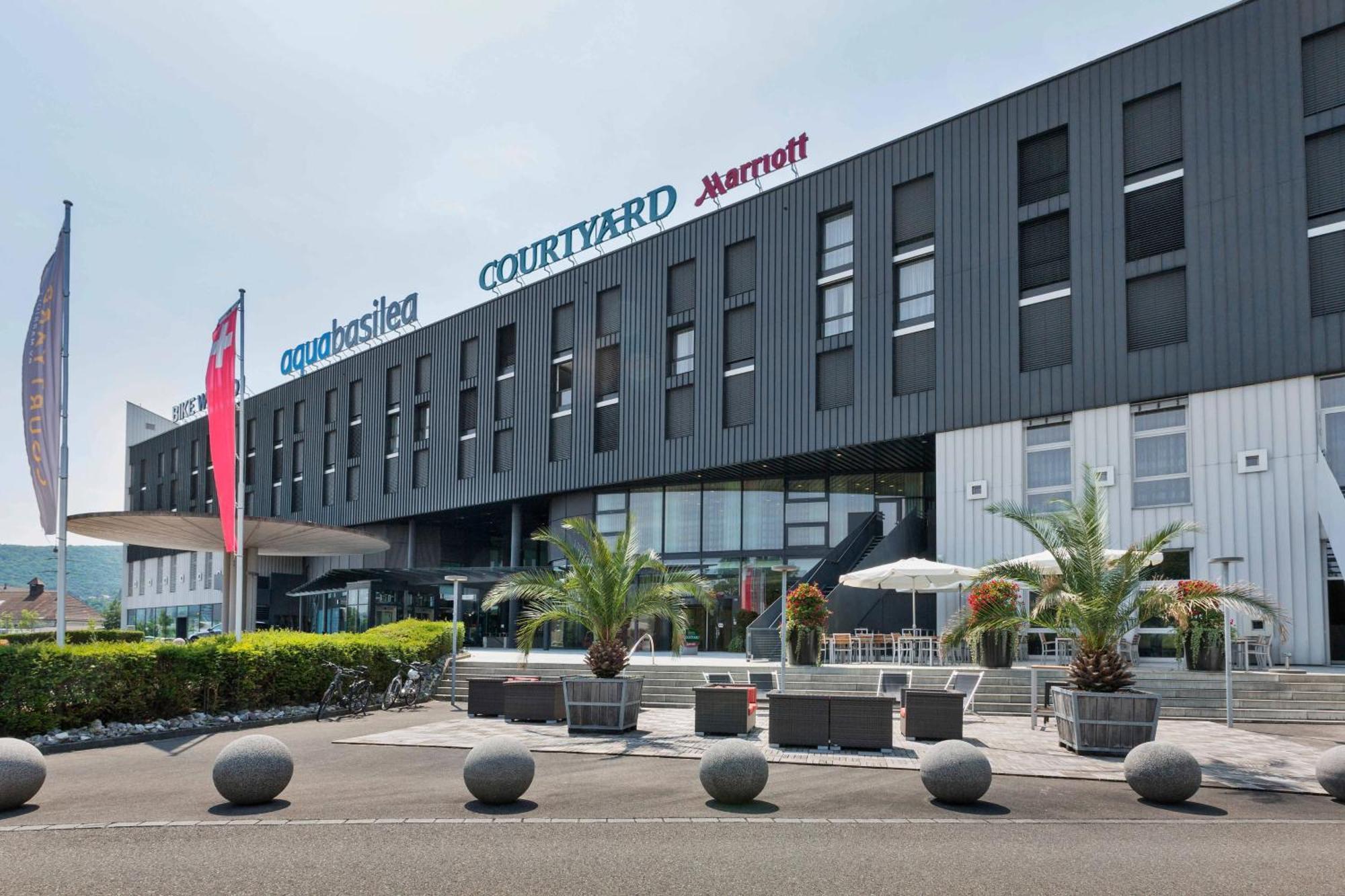 Courtyard By Marriott Basel Hotel Pratteln Exterior photo